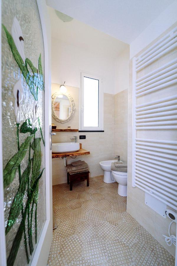 Come Nelle Favole The Classic B&B โตยราโน ภายนอก รูปภาพ