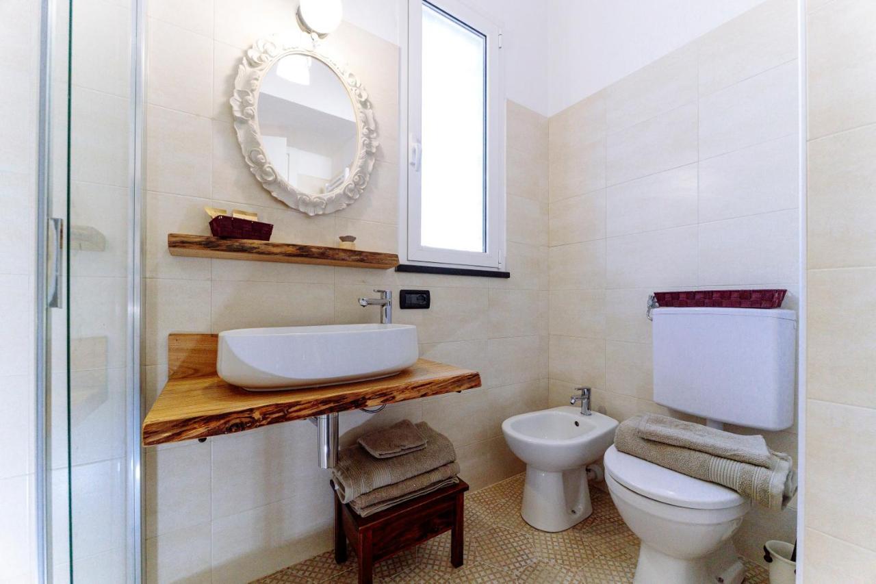 Come Nelle Favole The Classic B&B โตยราโน ภายนอก รูปภาพ