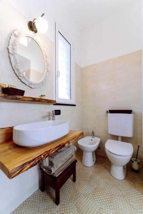 Come Nelle Favole The Classic B&B โตยราโน ภายนอก รูปภาพ