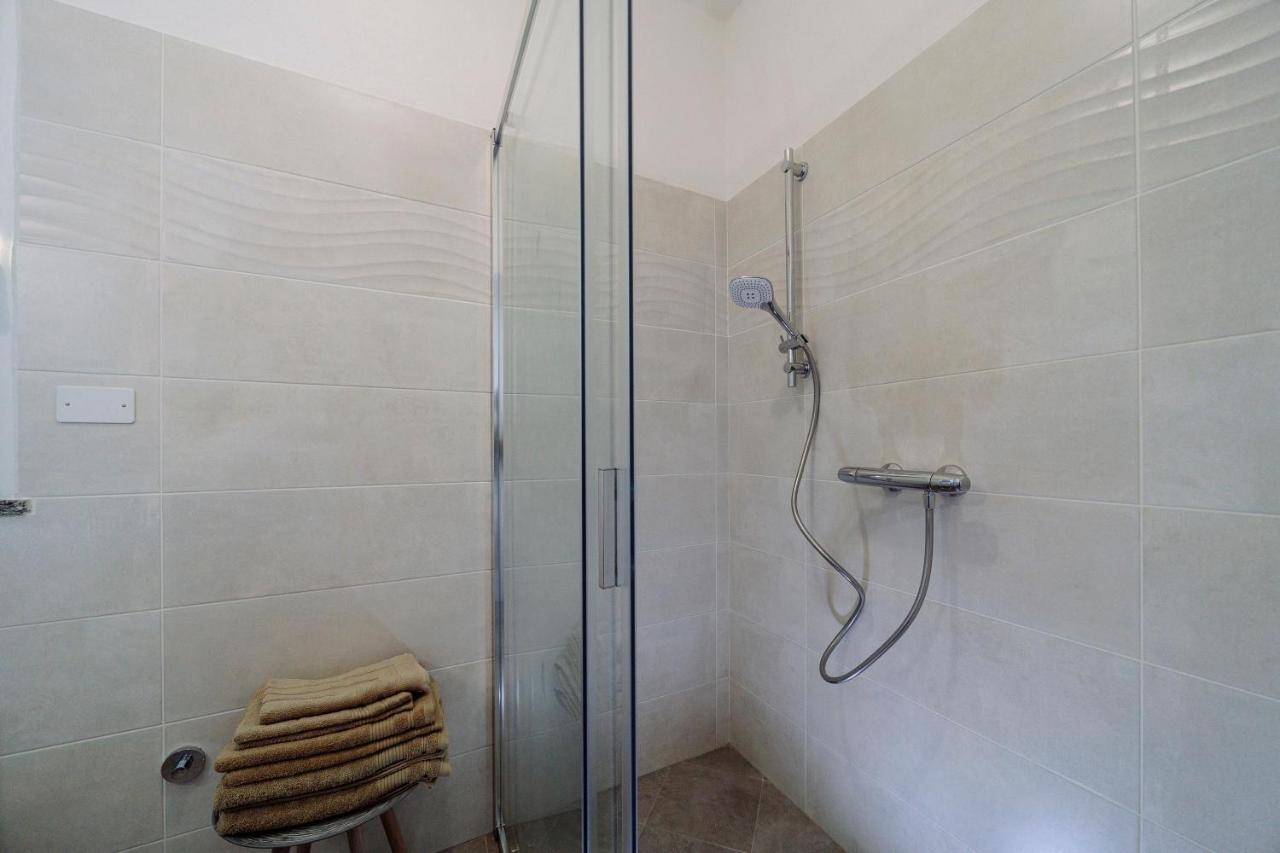 Come Nelle Favole The Classic B&B โตยราโน ภายนอก รูปภาพ