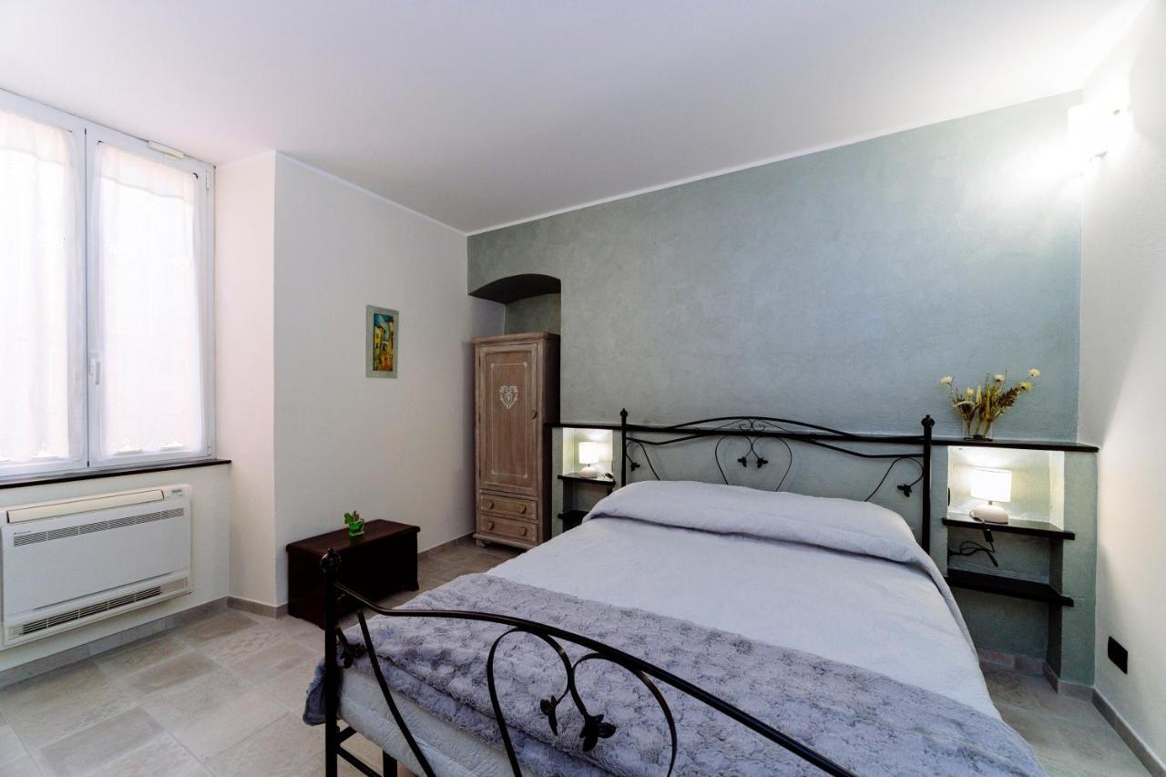 Come Nelle Favole The Classic B&B โตยราโน ภายนอก รูปภาพ